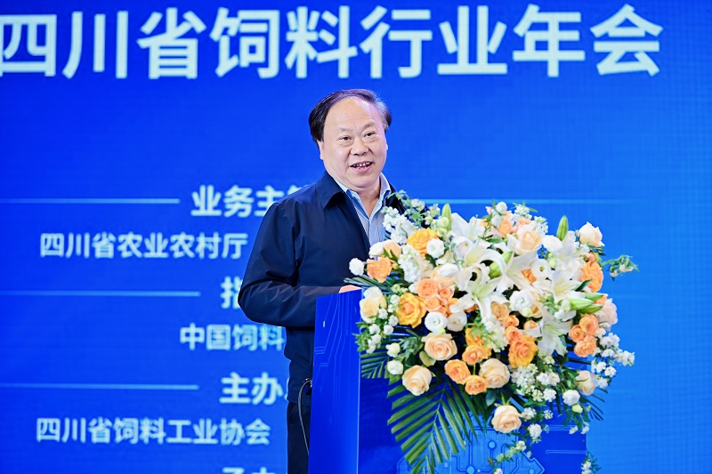 谯仕彦.JPG