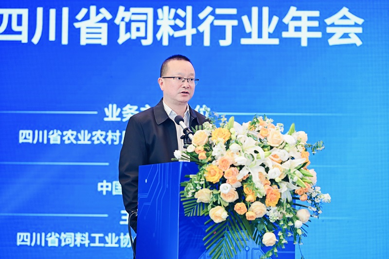 余东.JPG
